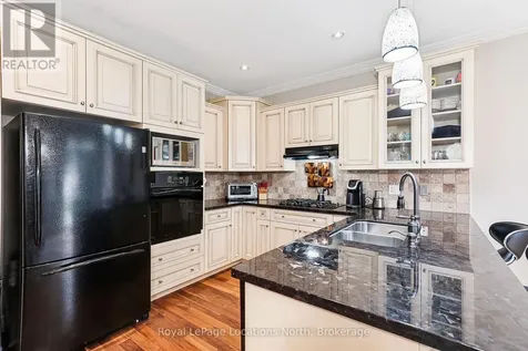 6 Williams Street Collingwood ON L9Y 0B9
