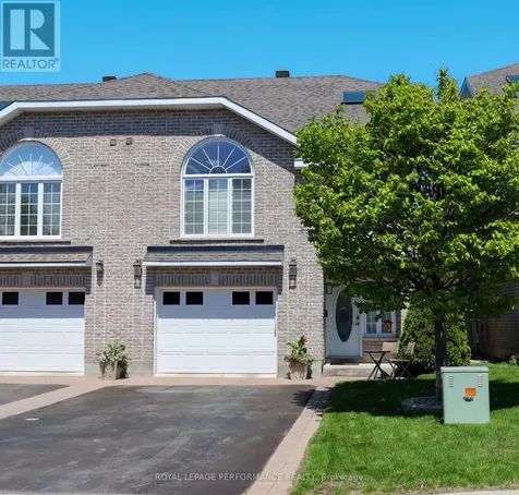 61 Callaway Court Ottawa ON K1C 7S4