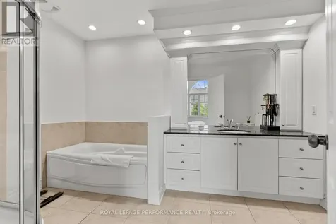 61 Callaway Court Ottawa ON K1C 7S4