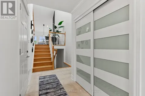 61 Callaway Court Ottawa ON K1C 7S4