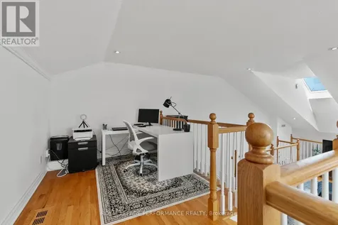 61 Callaway Court Ottawa ON K1C 7S4