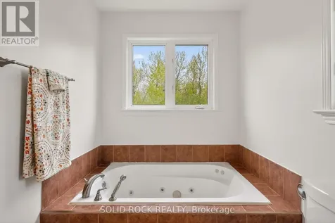 4230 Gordon Murdock Road Ottawa ON K0A 2W0