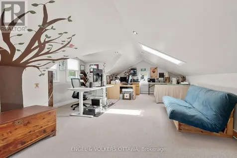 14 Cameron Avenue Ottawa ON K1S 0W7