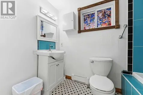 24 Patro Street Ottawa ON K1N 8B1