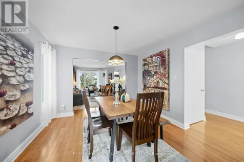 867 Clearcrest Crescent Ottawa ON K4A 3G1