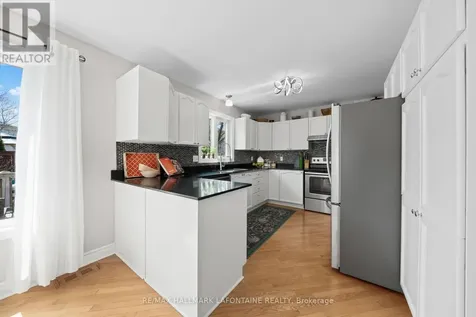 867 Clearcrest Crescent Ottawa ON K4A 3G1