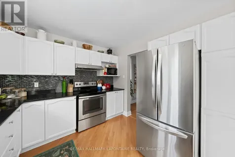 867 Clearcrest Crescent Ottawa ON K4A 3G1