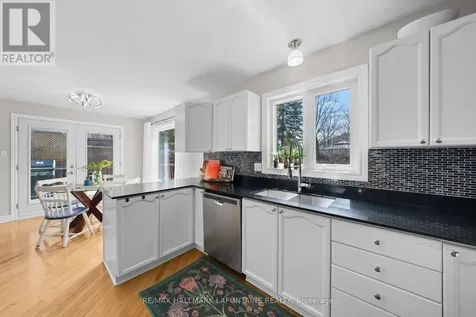 867 Clearcrest Crescent Ottawa ON K4A 3G1