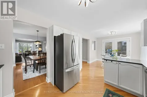 867 Clearcrest Crescent Ottawa ON K4A 3G1