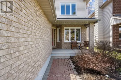 867 Clearcrest Crescent Ottawa ON K4A 3G1