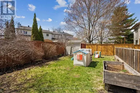 867 Clearcrest Crescent Ottawa ON K4A 3G1