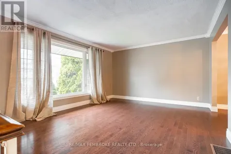 486 Irving Street Pembroke ON K8A 2T4