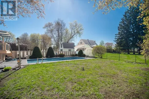 486 Irving Street Pembroke ON K8A 2T4