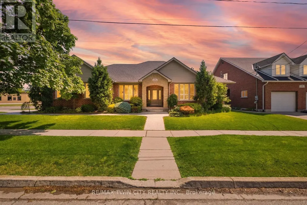 74 Franklin Street Brantford ON N3R 1T4
