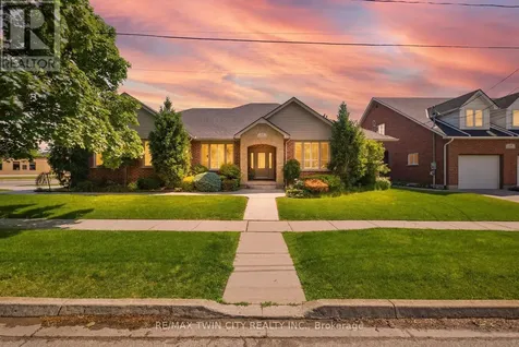 74 Franklin Street Brantford ON N3R 1T4