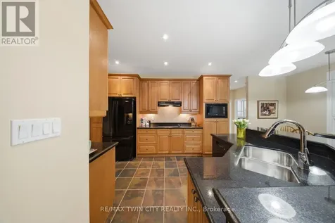 74 Franklin Street Brantford ON N3R 1T4