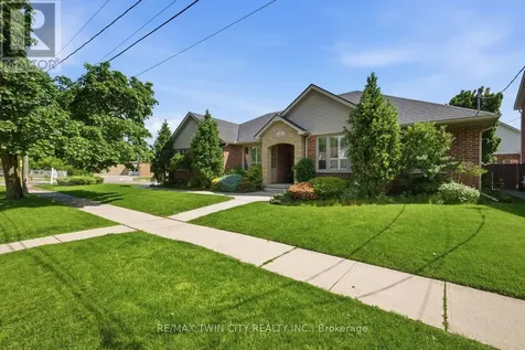 74 Franklin Street Brantford ON N3R 1T4