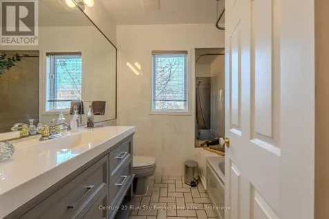 338 Edward Street Powassan ON P0H 1Z0