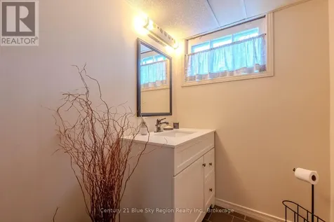 338 Edward Street Powassan ON P0H 1Z0