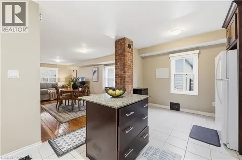 21 Berryman Avenue St. Catharines ON L2R 3W8