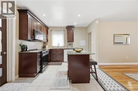 21 Berryman Avenue St. Catharines ON L2R 3W8