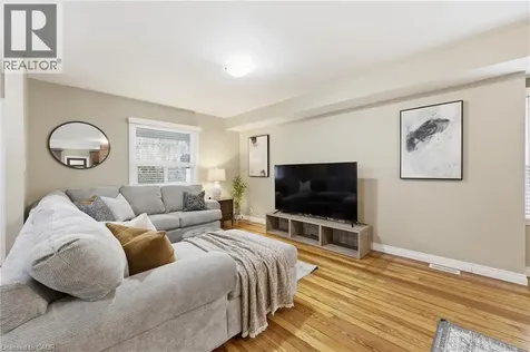 21 Berryman Avenue St. Catharines ON L2R 3W8