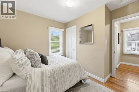 21 Berryman Avenue St. Catharines ON L2R 3W8