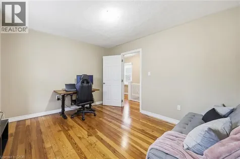 21 Berryman Avenue St. Catharines ON L2R 3W8