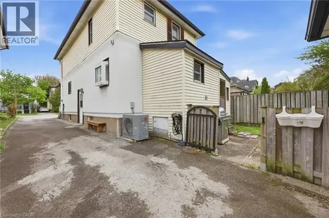 21 Berryman Avenue St. Catharines ON L2R 3W8