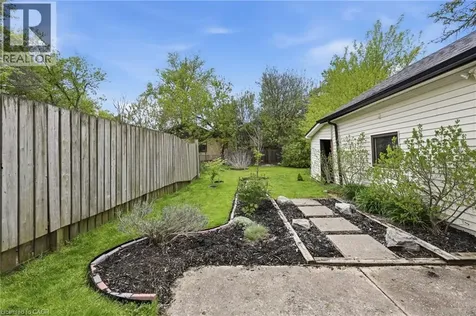 21 Berryman Avenue St. Catharines ON L2R 3W8