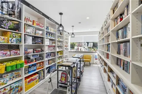 1568 Main Street West Hamilton ON L8S 1E7