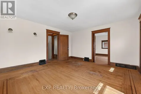 48 Stirling Avenue North Kitchener ON N2H 3G5