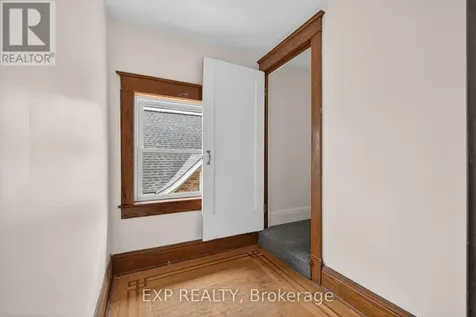 48 Stirling Avenue North Kitchener ON N2H 3G5