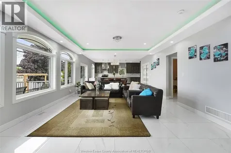 300 Shoreview Circle Windsor ON N8P 1M7