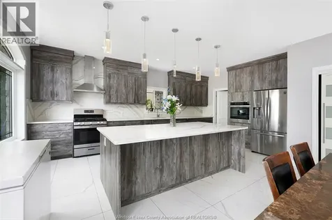 300 Shoreview Circle Windsor ON N8P 1M7
