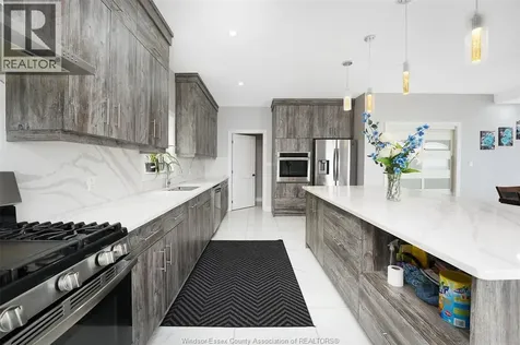 300 Shoreview Circle Windsor ON N8P 1M7