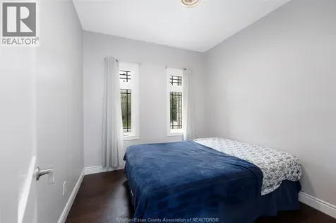 300 Shoreview Circle Windsor ON N8P 1M7