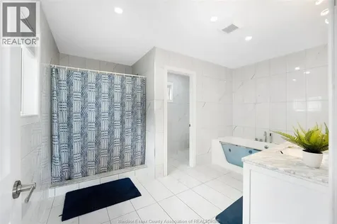 300 Shoreview Circle Windsor ON N8P 1M7