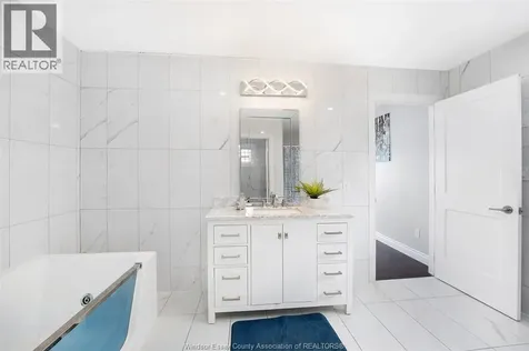 300 Shoreview Circle Windsor ON N8P 1M7