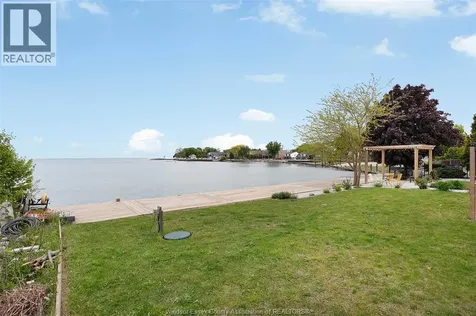 300 Shoreview Circle Windsor ON N8P 1M7