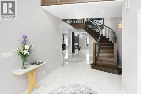 300 Shoreview Circle Windsor ON N8P 1M7