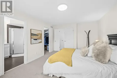 34 Torbec Avenue Ottawa ON K2T 0B6