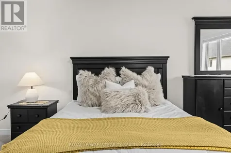 34 Torbec Avenue Ottawa ON K2T 0B6