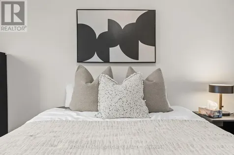 34 Torbec Avenue Ottawa ON K2T 0B6