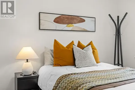 34 Torbec Avenue Ottawa ON K2T 0B6
