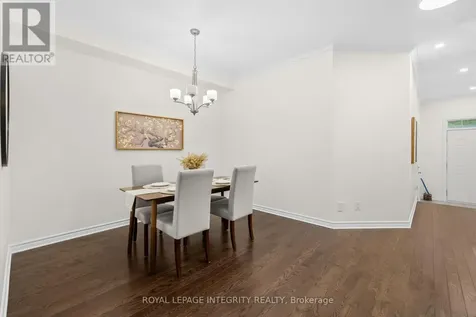 34 Torbec Avenue Ottawa ON K2T 0B6