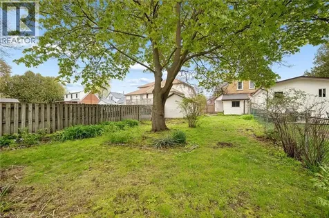 30 Hopeton Street Cambridge ON N1R 3T3