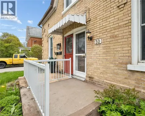 30 Hopeton Street Cambridge ON N1R 3T3