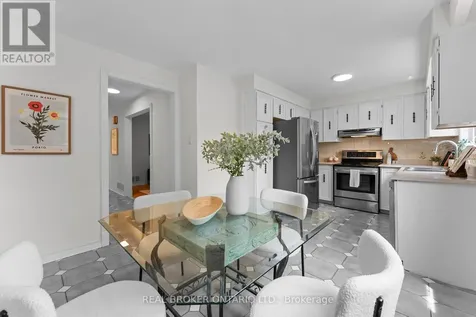 111 Madawaska Avenue Toronto (newtonbrook East) ON M2M 2R5