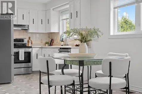 111 Madawaska Avenue Toronto (newtonbrook East) ON M2M 2R5